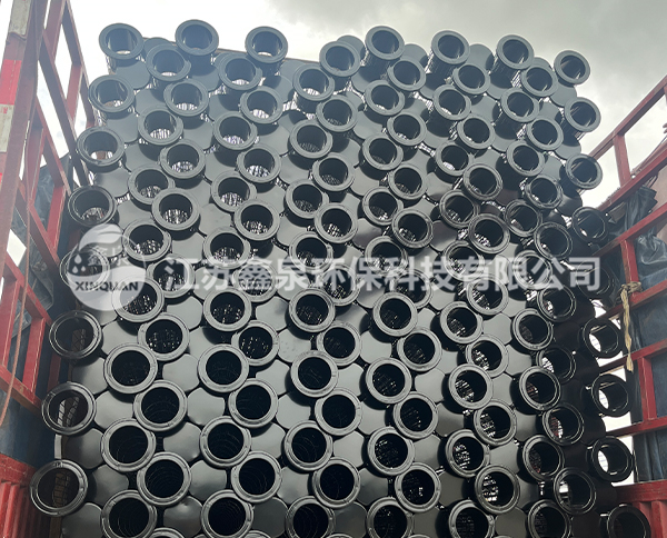 除尘有机硅袋笼发货现场